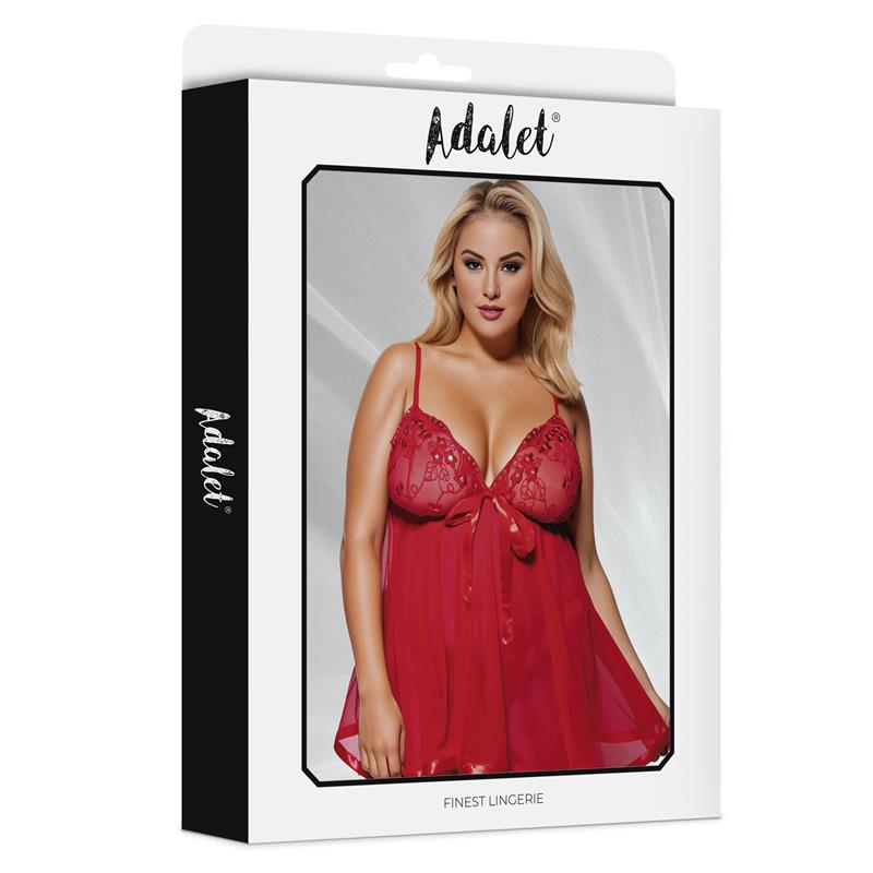 Romantiškas kombinezonas su raudonu akcentu