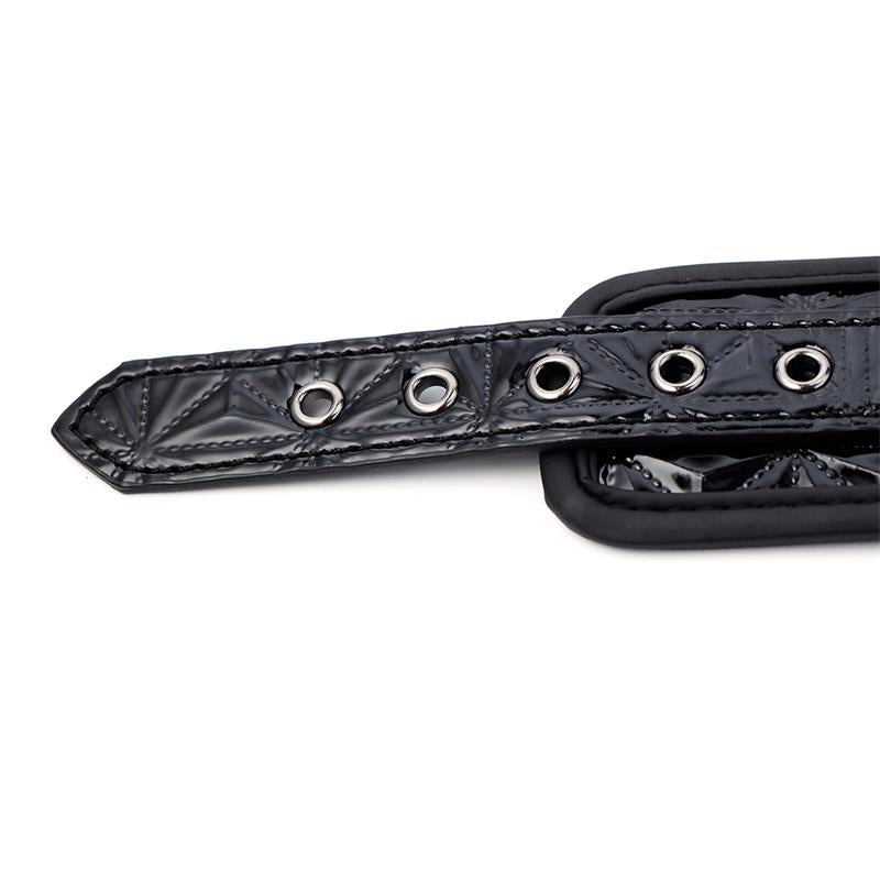 Reguliuojami kulkšnies rankogaliai su grandine
