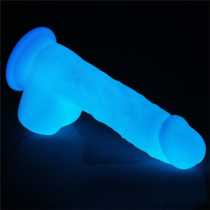 Švytintis dildo su siurbtuku ir tikroviška tekstūra