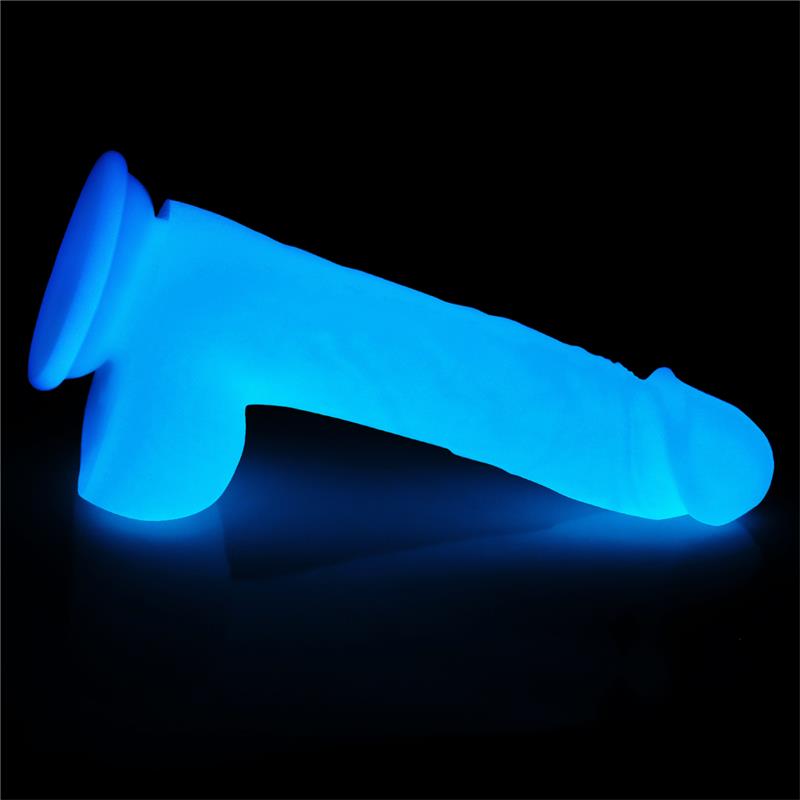 Švytintis dildo su siurbtuku ir tikroviška tekstūra