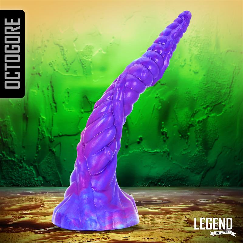 Dildo su siurbtuku ir tekstūruota forma