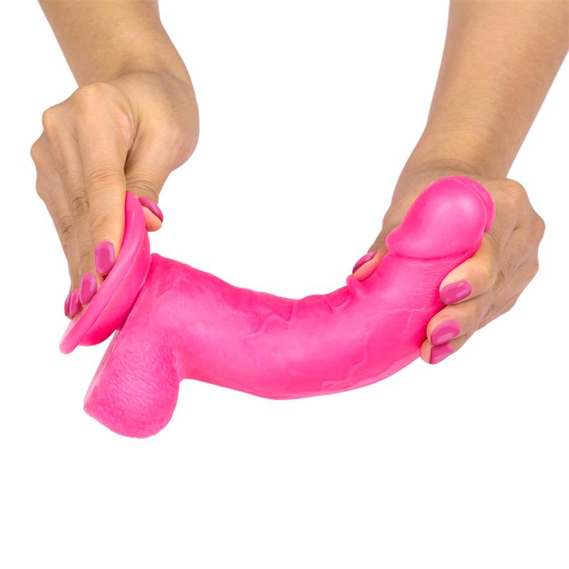 Dildo su siurbtuku ir tikroviška tekstūra