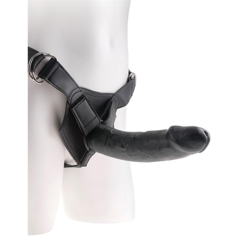 Dirželis su dildo ir stipriu siurbtuku