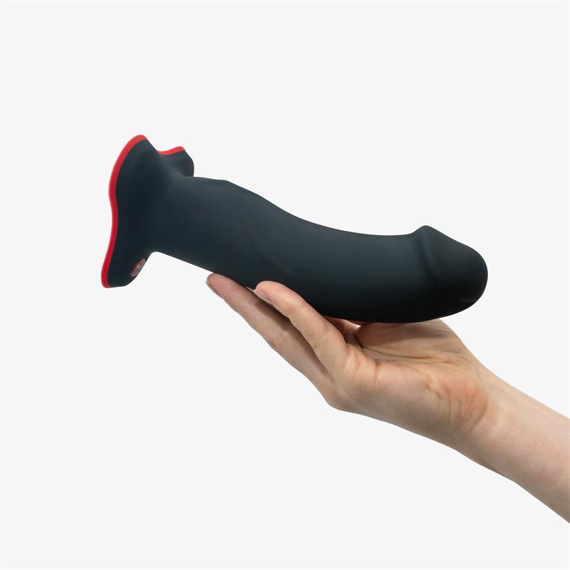 G-taško dildo su siurbtuku ir tikroviška forma
